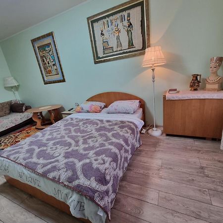 House Hotel Apartments 2 Ровно Экстерьер фото