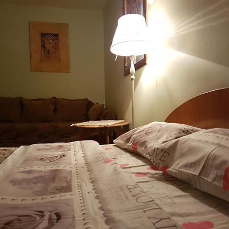 House Hotel Apartments 2 Ровно Экстерьер фото